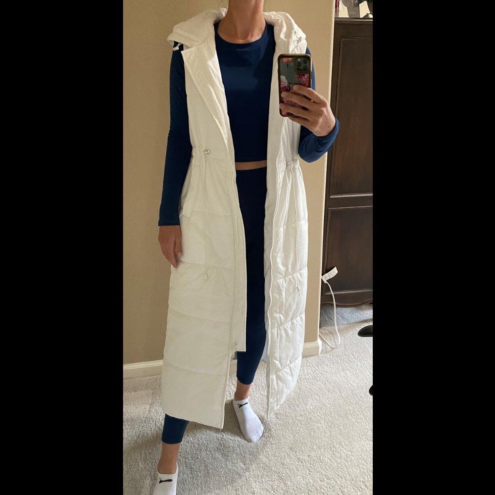 Brand New Women's Full Length White Puffy Vest sz S